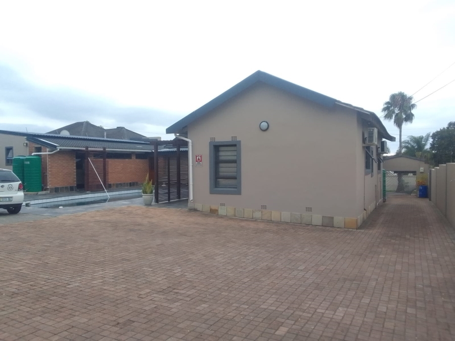 To Let 3 Bedroom Property for Rent in Selborne Eastern Cape
